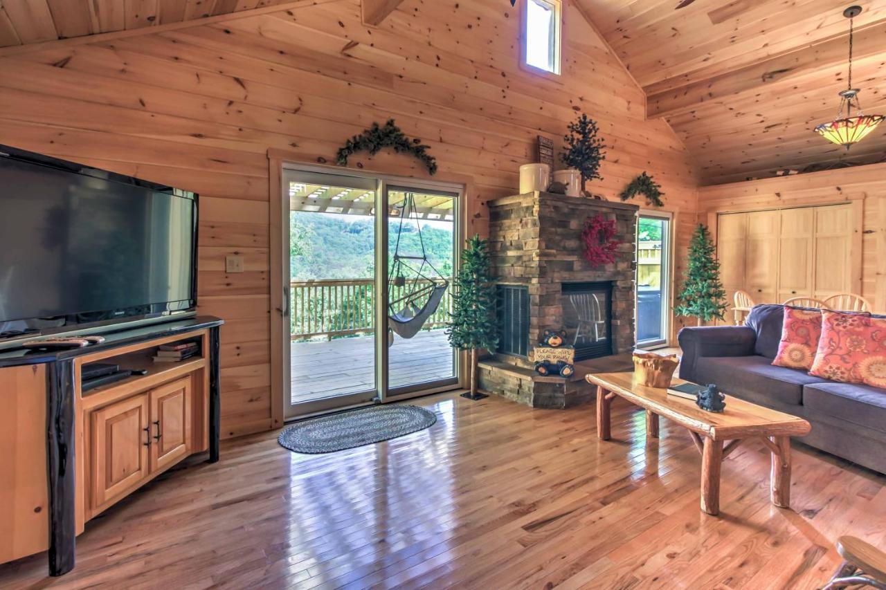 Private Sevierville Cabin With Mountain Views And Loft Kültér fotó
